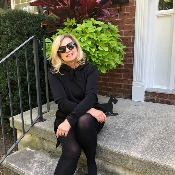 Meet your Posher, Catherine - Picture 1 of 1